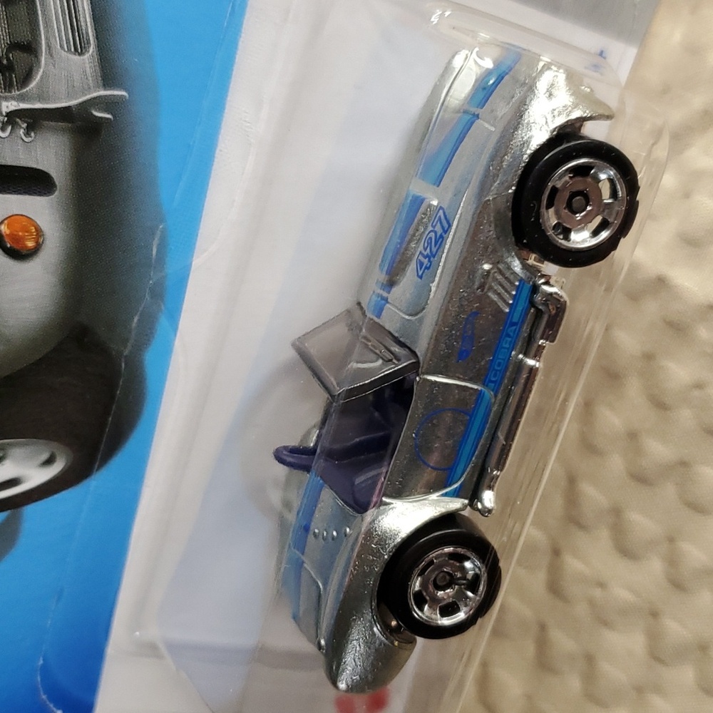 Hot‎ Wheels - Picture 2 of 10